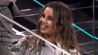 رد فعل كيوت من منة عرفة بعد مواجهة رامز جلال ووقوع المصور في المية 