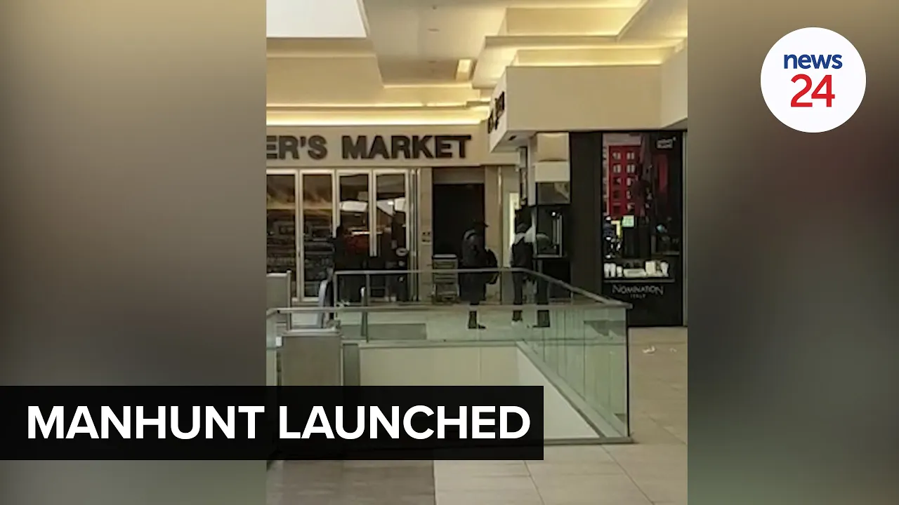 Child Entering A Jewelry Shop To Buy A Gift For His Mother What Happend Next  Will Make You Cry !