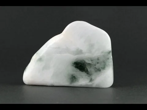 ミャンマー産 翡翠 原石 磨き 144g｜天然石 原石 通販 キラリ石