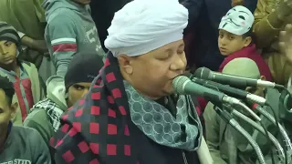 الجمهور يلتف حول أيمن هريدي وهو يقول ماللمذنبين سواك يا سيدنا النبي مش هتصدق         دندنها