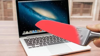 Download EXPERIMENT Glowing 1000 degree KNIFE vs MY MOM'S MACBOOK PRO (GONE VIOLENT, GONE WRONG) MP3