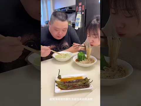 Chồng ích kỷ chọn nhiều trứng, trong ớt chuông có xúc xích, anh ta bị lừa lần nữa.