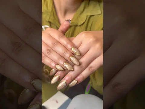 Learn how to do chrome with cat eye nail art // nail extensions with art