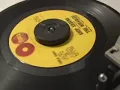 The Miracles-Shop Around(Original Detroit Version)