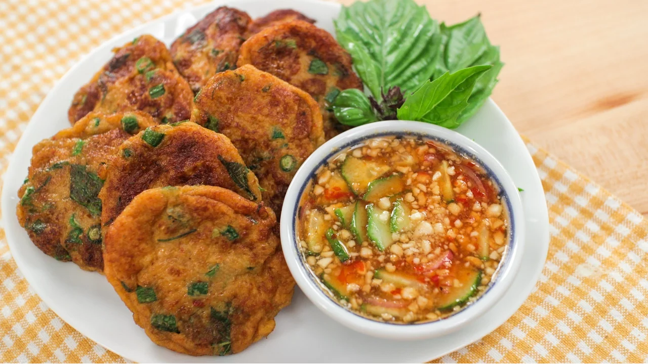 Thai Fish Cakes Recipe (Tod Mun Pla)  - Hot Thai Kitchen!