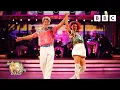 Download Lagu Stefan Dennis and Dianne Buswell Cha Cha to Give It Up by KC \u0026The Sunshine Band ✨ BBC Strictly 2025