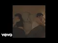 Download Lagu Sasha Sloan - Faking It (Official Video)