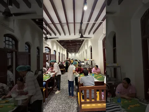 💥 சென்னைல 100 வருட பழமையான இந்த வீட்டுல இப்படி ஒரு unlimited Andhra Meals Podurangala ⁉️ #shorts
