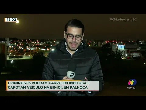 Veículo roubado capota na BR-101 em Palhoça