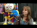 Lizzie Freeman and a Puppet Pomni