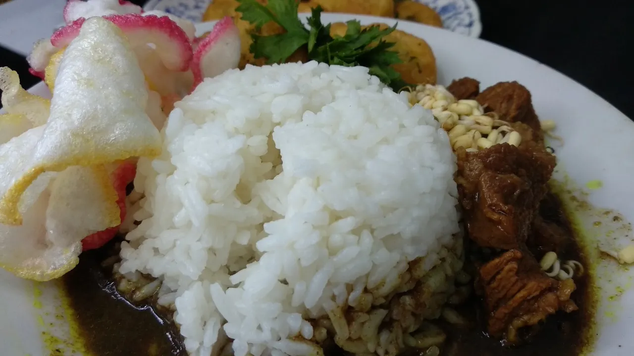Menu Favorit Satu Keluarga | Resep Rahasia Nasi Rawon Daging Sapi Khas Surabaya Anti Gagal