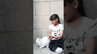 ذهب الليل طلع الفجر والعصفور صوصو        دندنها