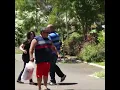 Download Lagu Homem tenta agredir mulher, só não esperava que...