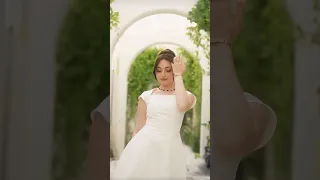 فستانك الابيض لانا محمد 