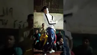 رقص علي مهرجان البت الانا بعشقها هتعيدو اكتر من مراا معتز الميزاا 