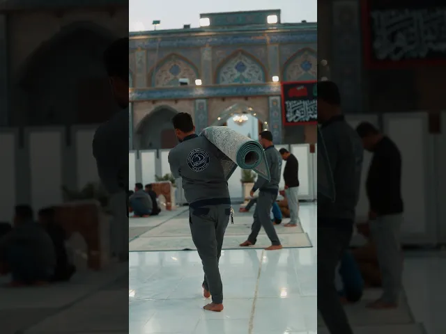 ⁣عند أبواب استجابة الدعوات  والفرج لكل سائل ولكل محتاج هنا دار الأمان مرقد الإمامين الكاظمين (ع)