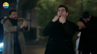 ماما كحلة عينيها مع رقص تركي روعة 