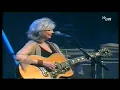 Emmylou Harris - Love Hurts - Live - 2000.wmv