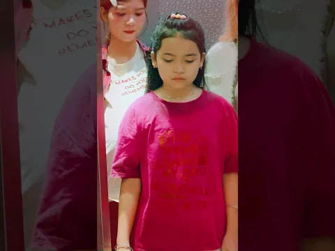 A Thoughtful Child… Touched Her Heart with Kindness 💖👧✨ #keli
