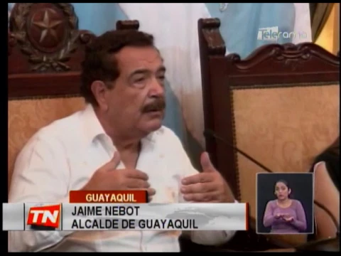 Nebot ayudará en plan habitacional del gobierno