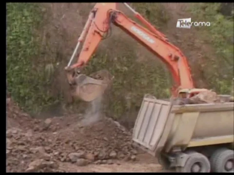 Lluvias afectan a las vías del Azuay