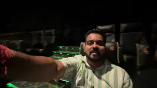 Hall Humlog Sirf 3 Log Dekhe Movie