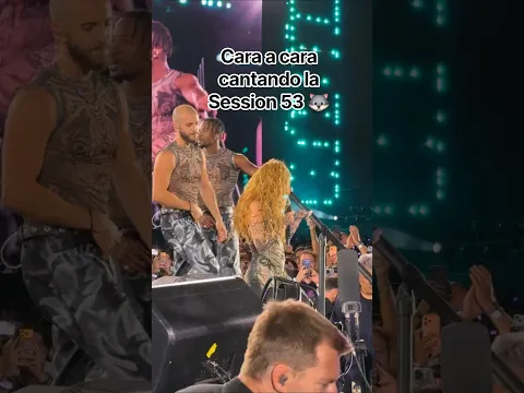 El público enloquece cuando Shakira se acerca cantando BZRP 53 ❤️🔥 #shakira #viral #shorts