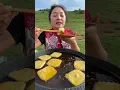 Download Lagu Landelijk eten Guizhou Dafang Liulong Handversnipperde gedroogde tofu Traditioneel volksvoedsel.  W
