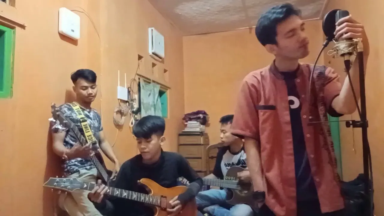 Peterpan - Dilema Besar ( cover lagu indonesia ) Peterpan - Dilema Besar ( cover lagu indonesia )