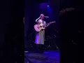 Download Lagu Walk - Griff (Live in San Francisco)