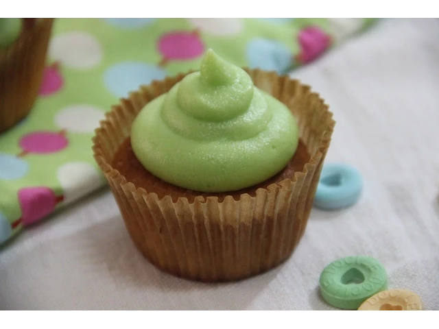 COMO FAZER COBERTURA E RECHEIO PARA CUPCAKE INSCREVA SE NO CANAL