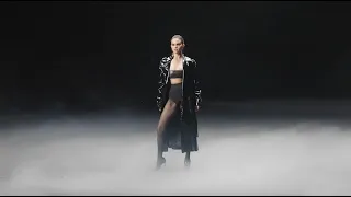 Selena Gomez - In The Dark (Behind The Scenes)