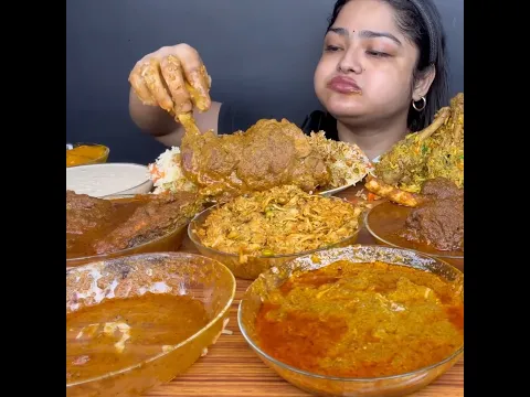 ASMR: EATING SPICY CHICKEN CURRY🔥 BASMATI RICE || #shorts #mukbangn#asmreating #mukbangasmr #asmr