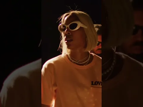 👀