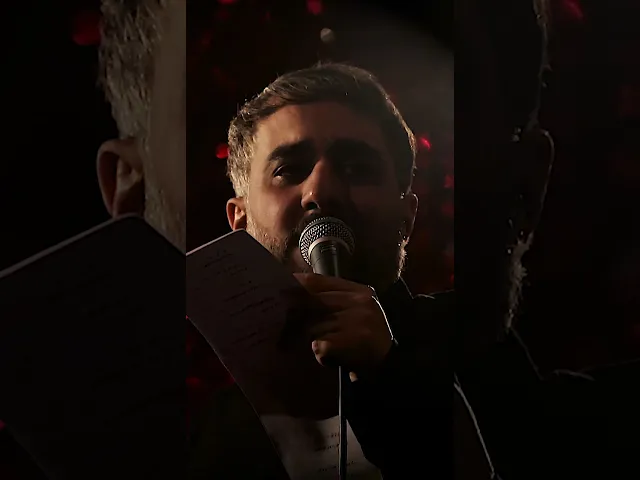 در وسط کوچه تو را میزدند ای وای من #shorts