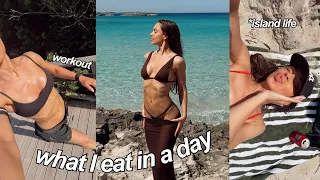 WHAT I EAT IN A DAY in Ibiza & Formentera