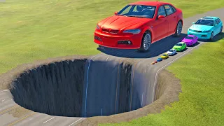 Small to Giant Cars vs Giant Pit #2 - BeamNG.drive