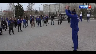 Антон Анасенко провел для омичей космическую гимнастику