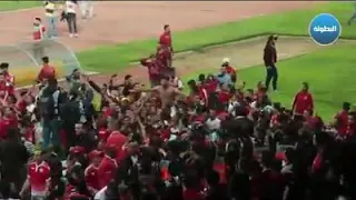 ناس تاكل وتشرب وانا حرارت عليا     دندنها