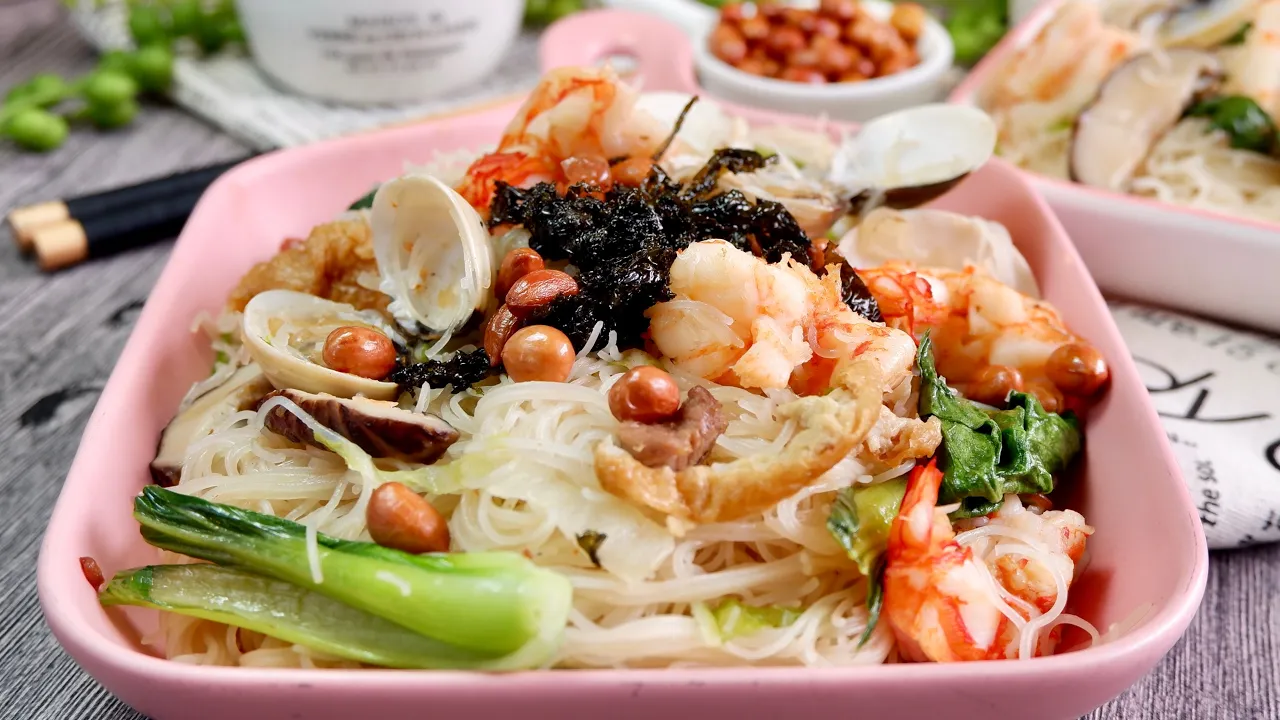Michelin Star Restaurant Recipe Revealed! Heng Hwa Fried Rice Noodles  Vermicelli Beehoon