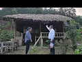 Download Lagu vriendelijke man geeft een alleenstaande moeder een verlaten huis — ze begint haar reis om het kind