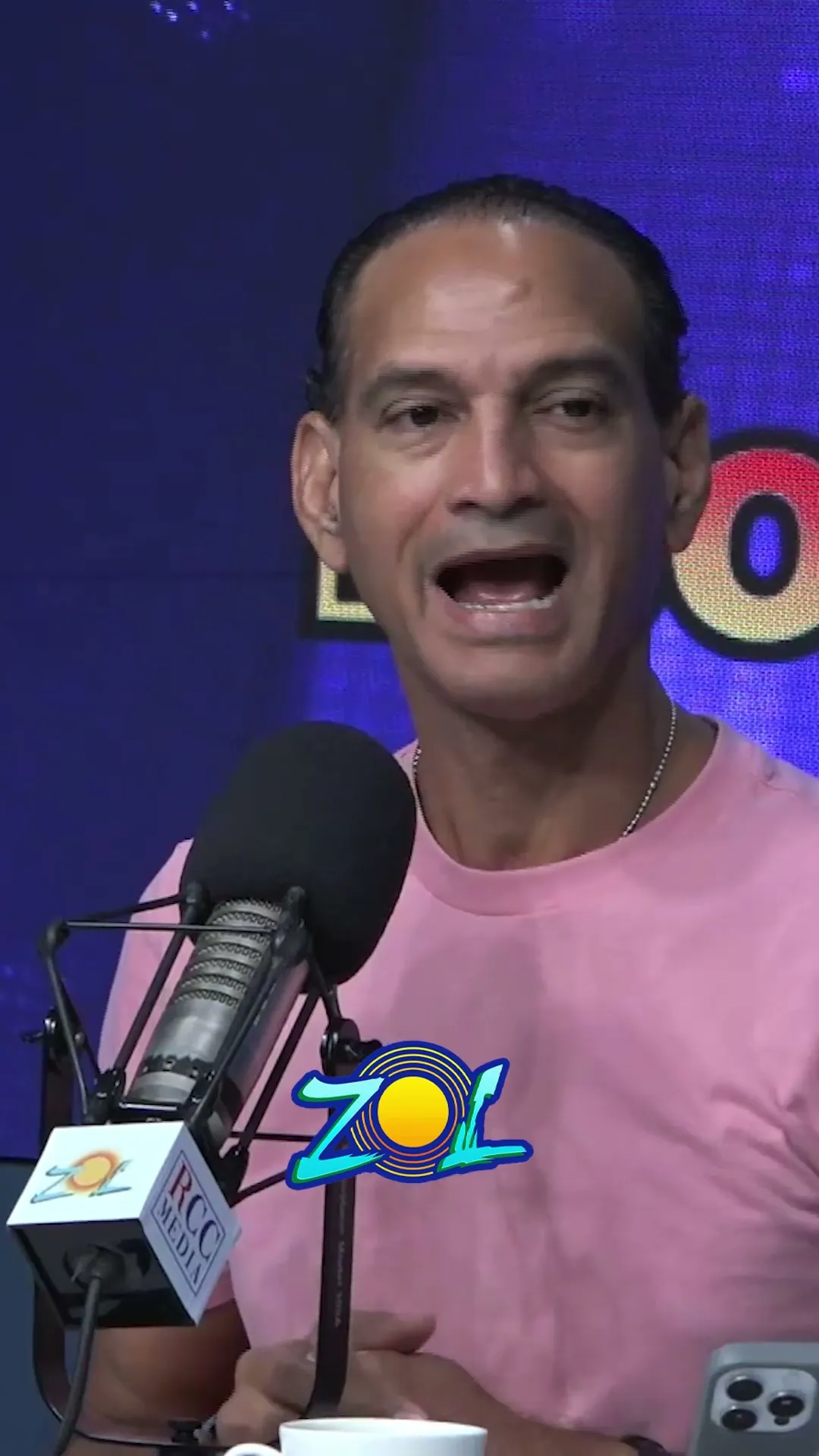 YAYO LE DECLARAR LA GUERRA A LOS CHINOS