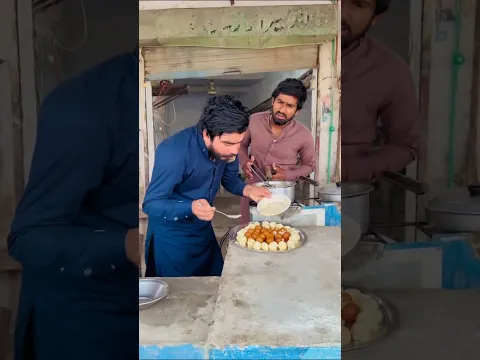 এ কেমন পাগল ওয়েটার #shorts #amazing #shortvideo #islam #islamicvideo