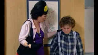 קופיקו עונה 2 פרק 8 במוזיאון 