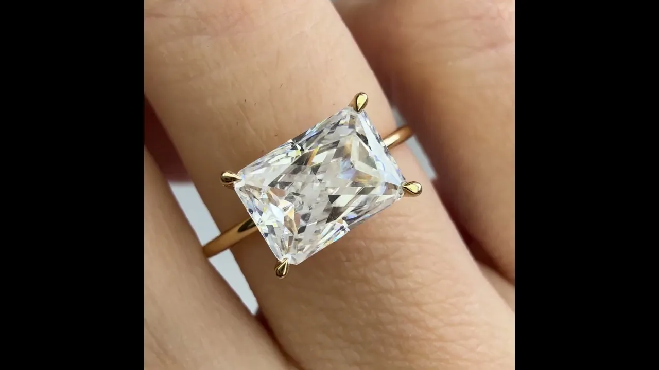 Jayla丨Minimalist Emerald Cut 3CT Lab Diamond Engagement Ring