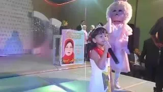 وانت ماشى فى مصر دندنها