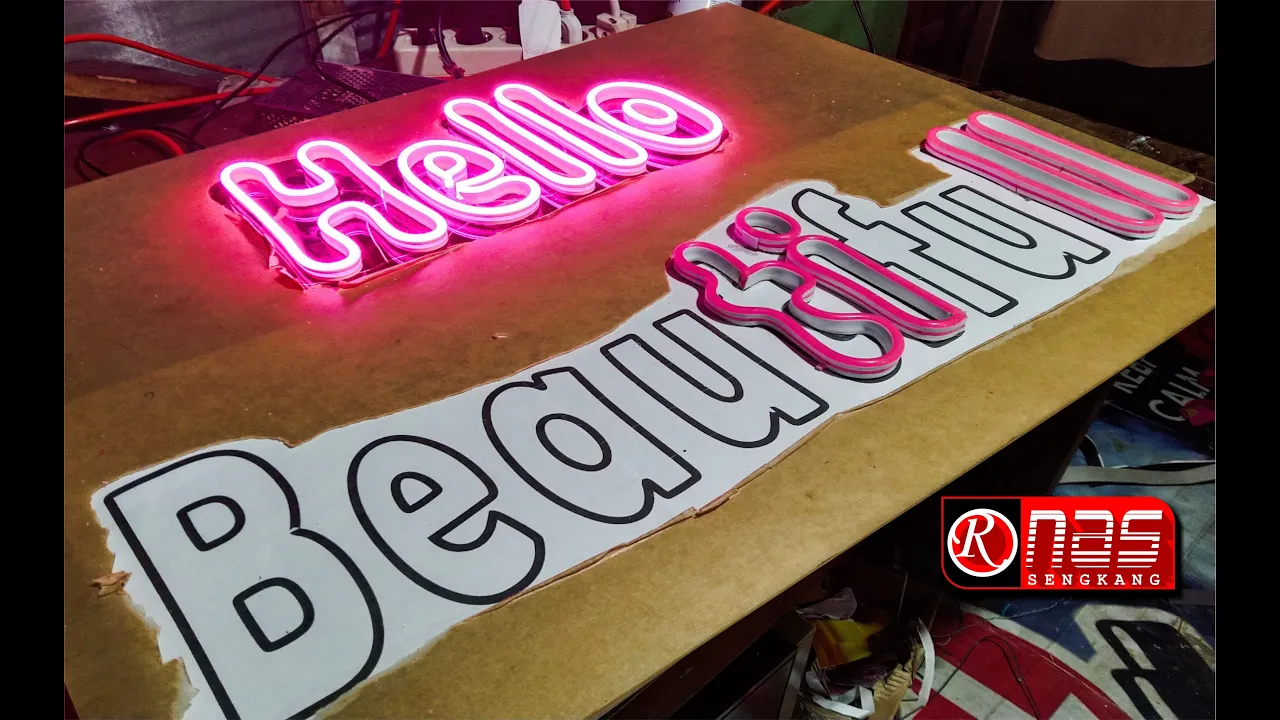 Cuma 14 Ribu | Lampu Neon LED Selang Buat Dekorasi Kamar Biar Makin KEREN !