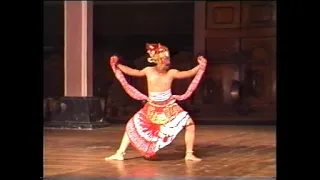 Download MINAK JINGGO - TRADITIONAL DANCE FROM INDONESIA MP3