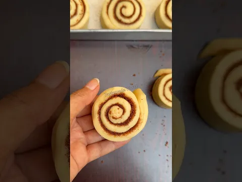 Easy Cinnamon Roll Folding Method #Shorts #cinnamoroll #roll #cinnamon #newtoyou #foryou #ytshorts