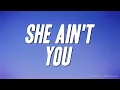 Lagu Chris Brown - She Ain't You (Lyrics)